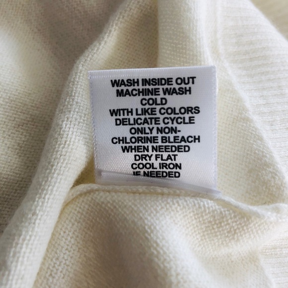 Elle Turtleneck Top With Lace Detail - Picture 6 of 6